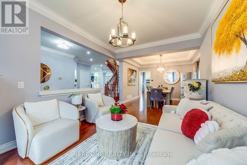 1564 Pinery Crescent, Oakville, ON - Indoor Photo Showing Living Room