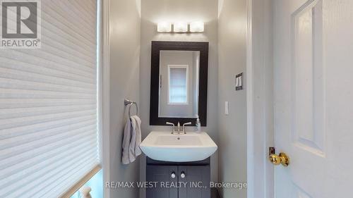 11 Mccreary Trail, Caledon, ON - Indoor Photo Showing Bathroom