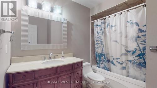 11 Mccreary Trail, Caledon, ON - Indoor Photo Showing Bathroom