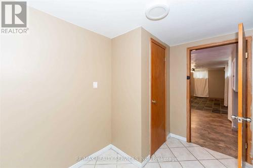 Basemen - 32 Obermeyer Drive, Kitchener, ON - Indoor Photo Showing Other Room