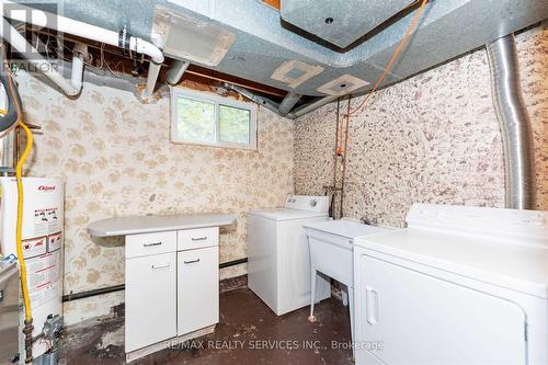 Basemen - 32 Obermeyer Drive, Kitchener, ON - Indoor Photo Showing Laundry Room