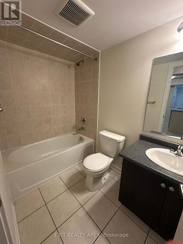 203 - 2355 Sheppard Ave Avenue W, Toronto, ON - Indoor Photo Showing Bathroom