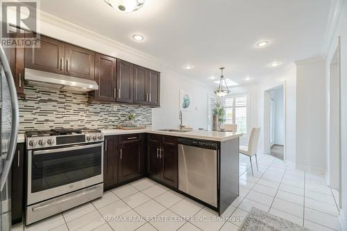 2485 Strathmore Crescent, Mississauga, ON - Indoor Photo Showing Kitchen With Stainless Steel Kitchen With Upgraded Kitchen