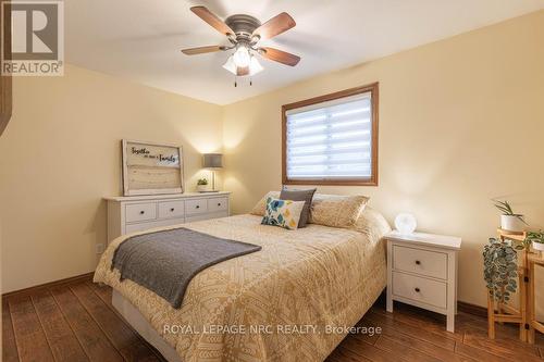 337 Pleasant Avenue N, Fort Erie, ON - Indoor Photo Showing Bedroom