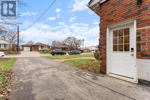 129 West 27Th Street, Hamilton, ON - Outdoor