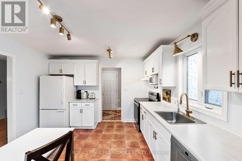 1 Lockwood Drive, Brighton, ON - Indoor Photo Showing Kitchen