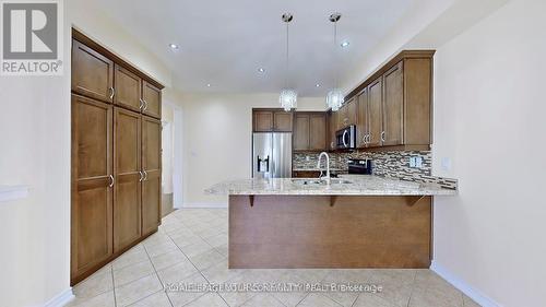 66 Faris Street, Bradford West Gwillimbury, ON - Indoor Photo Showing Kitchen