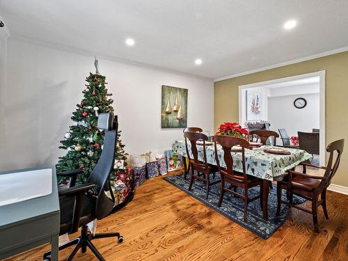 Salle familiale - 25 Rue De Tanglewood, Kirkland, QC - Indoor Photo Showing Dining Room