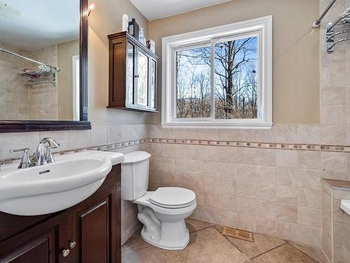 Salle de bains - 25 Rue De Tanglewood, Kirkland, QC - Indoor Photo Showing Bathroom