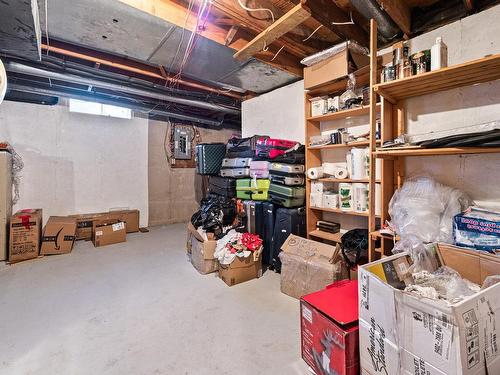 Rangement - 25 Rue De Tanglewood, Kirkland, QC - Indoor Photo Showing Basement