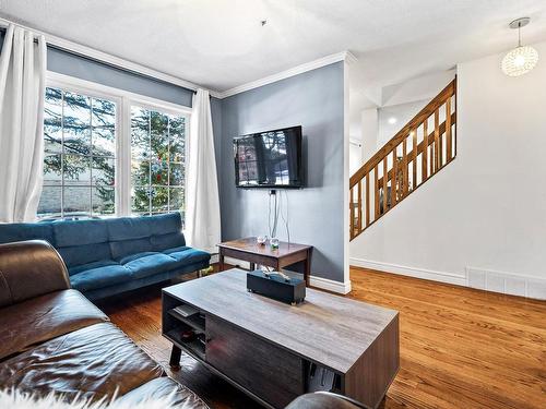 Salon - 25 Rue De Tanglewood, Kirkland, QC - Indoor Photo Showing Living Room