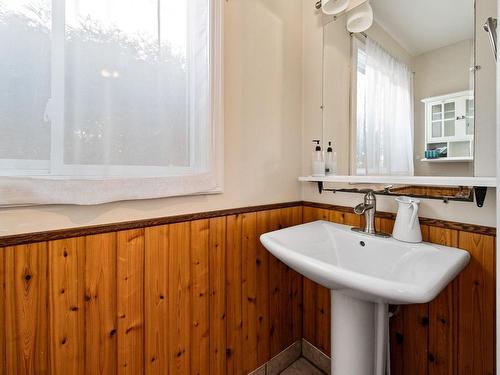 Salle d'eau - 25 Rue De Tanglewood, Kirkland, QC - Indoor Photo Showing Bathroom