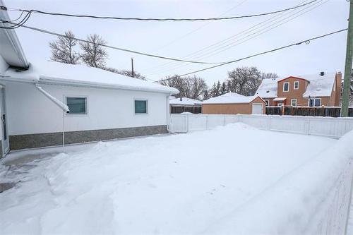 117 Royal Ave, Winnipeg, MB 