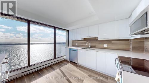 2902 - 65 Harbour Square, Toronto, ON - Indoor Photo Showing Kitchen With Body Of Water