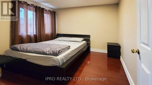 5060 Moulin Rouge Crescent, Mississauga, ON - Indoor Photo Showing Bedroom