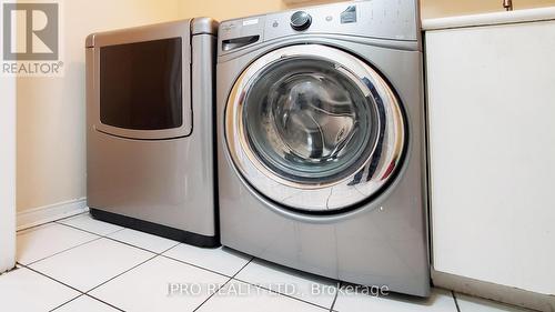 5060 Moulin Rouge Crescent, Mississauga, ON - Indoor Photo Showing Laundry Room