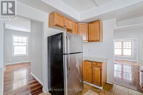 6 Trueman Street, Brampton, ON - Indoor Photo Showing Kitchen