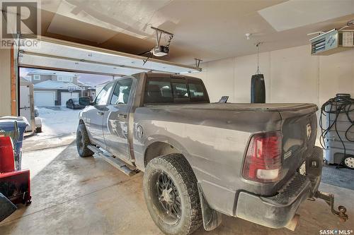 302 Lehrer Manor, Saskatoon, SK - Indoor Photo Showing Garage