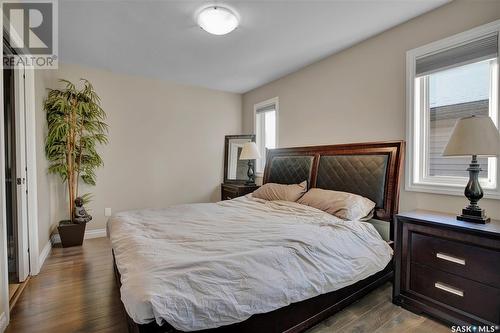 302 Lehrer Manor, Saskatoon, SK - Indoor Photo Showing Bedroom