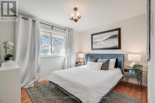 148 Churchill Road S, Halton Hills, ON - Indoor Photo Showing Bedroom