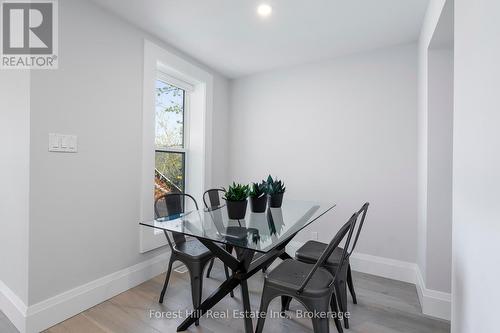 2 - 114 Ontario Street, Collingwood, ON - Indoor Photo Showing Dining Room