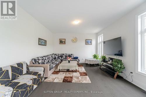 59 Raspberry Ridge Avenue, Caledon, ON - Indoor Photo Showing Other Room