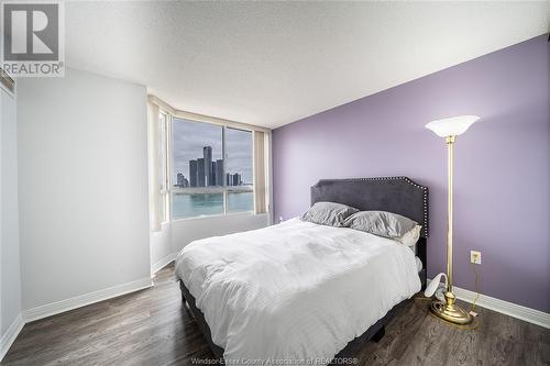 75 Riverside Drive Unit# 1403, Windsor, ON - Indoor Photo Showing Bedroom