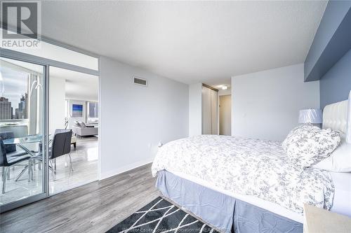 75 Riverside Drive Unit# 1403, Windsor, ON - Indoor Photo Showing Bedroom