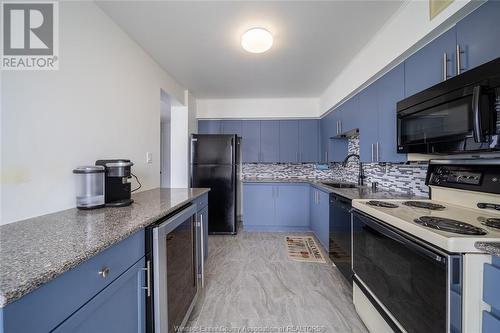 75 Riverside Drive Unit# 1403, Windsor, ON - Indoor Photo Showing Kitchen