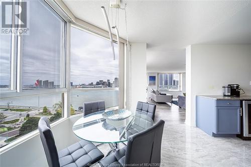 75 Riverside Drive Unit# 1403, Windsor, ON - Indoor Photo Showing Dining Room