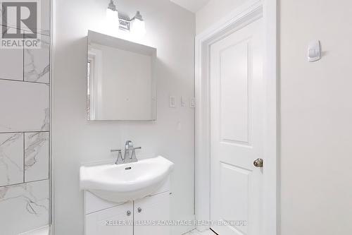 208 Wheeler Avenue, Toronto, ON - Indoor Photo Showing Bathroom