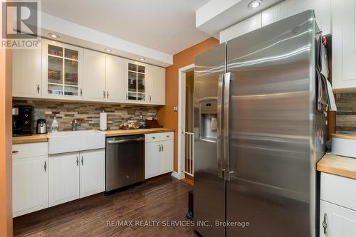 111 Denison Avenue, Brampton, ON - Indoor Photo Showing Kitchen