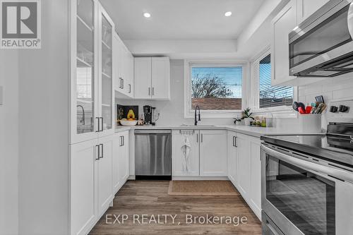 9 Mulock Avenue, Hamilton, ON - Indoor Photo Showing Kitchen