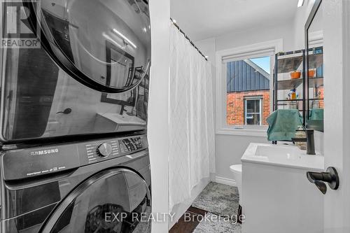 9 Mulock Avenue, Hamilton, ON - Indoor Photo Showing Laundry Room