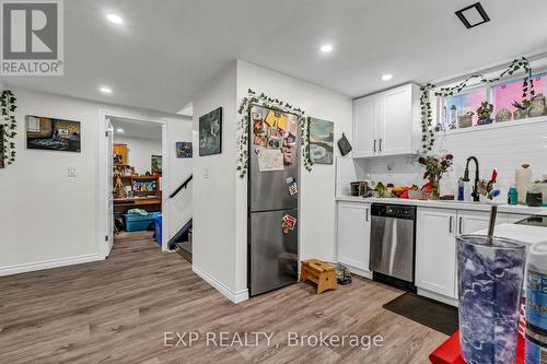 9 Mulock Avenue, Hamilton, ON - Indoor Photo Showing Other Room