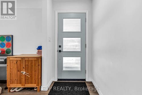 9 Mulock Avenue, Hamilton, ON - Indoor Photo Showing Other Room