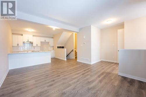 177 Beebalm Crescent, Ottawa, ON - Indoor Photo Showing Kitchen