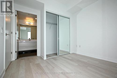 1404 - 39 Roehampton Avenue, Toronto, ON - Indoor Photo Showing Other Room