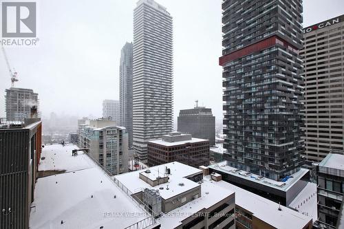 1404 - 39 Roehampton Avenue, Toronto, ON - Outdoor With Facade