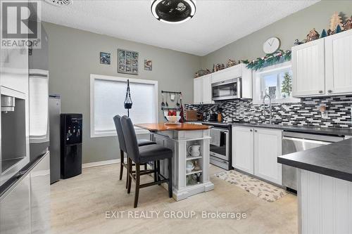 391 Thomas Street, Deseronto, ON - Indoor Photo Showing Kitchen