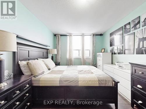 819 - 180 Markham Road, Toronto, ON - Indoor Photo Showing Bedroom