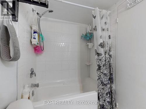 819 - 180 Markham Road, Toronto, ON - Indoor Photo Showing Bathroom