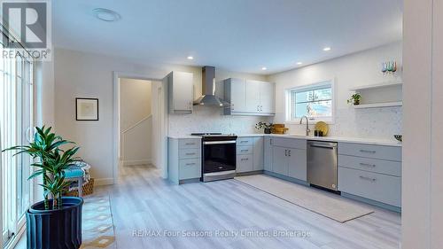 147 Second Street, Collingwood, ON - Indoor Photo Showing Kitchen