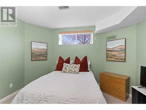 Suite - 487 Glen Pine Court, Kelowna, BC - Indoor Photo Showing Bedroom