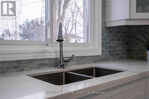 1503 Ogden Avenue, Mississauga, ON - Indoor Photo Showing Kitchen With Double Sink