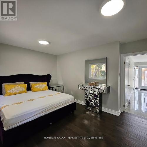 1503 Ogden Avenue, Mississauga, ON - Indoor Photo Showing Bedroom