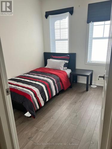 54 - 1222 Rose Way, Milton, ON - Indoor Photo Showing Bedroom