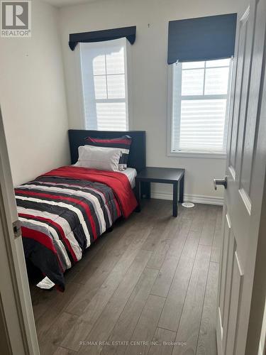 54 - 1222 Rose Way, Milton, ON - Indoor Photo Showing Bedroom