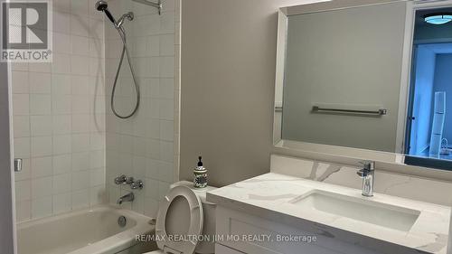 1207 Potters Wheel Crescent, Oakville, ON - Indoor Photo Showing Bathroom