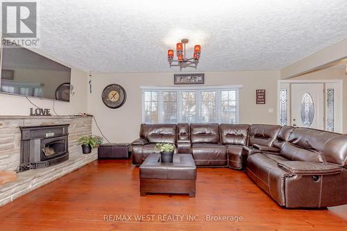 5968 Olde Baseline Rd W S, Caledon, ON - Indoor Photo Showing Living Room With Fireplace